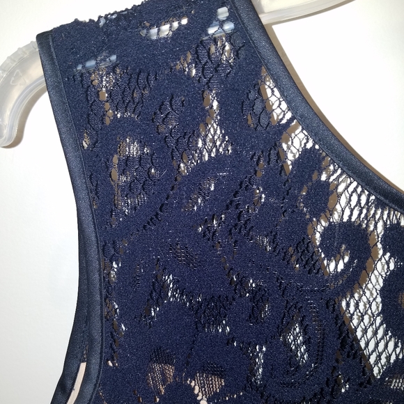 Navy lace dress - Picture 3 of 9